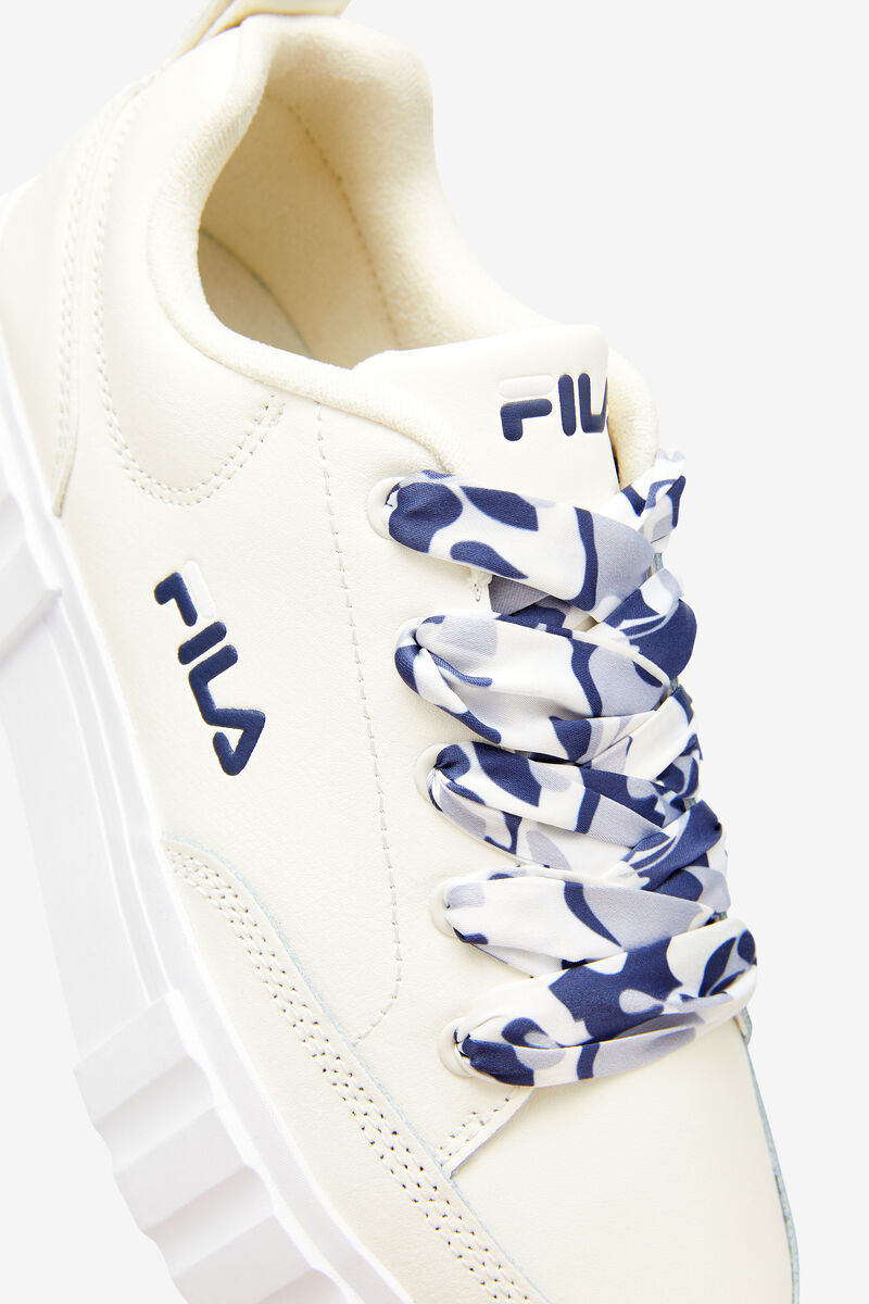 Fila Sandblast Low Satin Lace White / Navy / White | CjkoTyMRseO